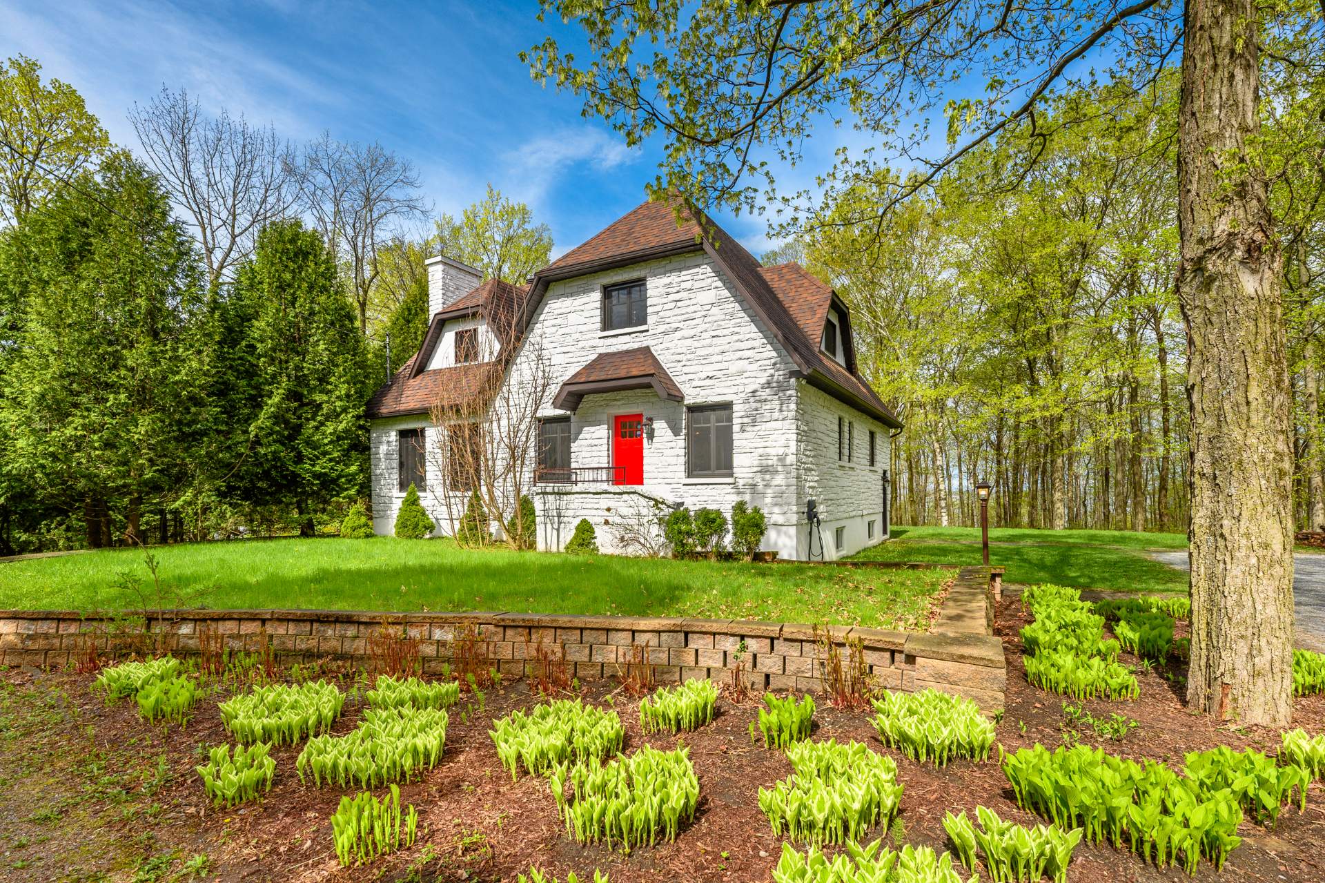 Saint-Armand, QC J0J 1N0, Canada, 5 Bedrooms Bedrooms, ,3 BathroomsBathrooms,Residential,Active,131324