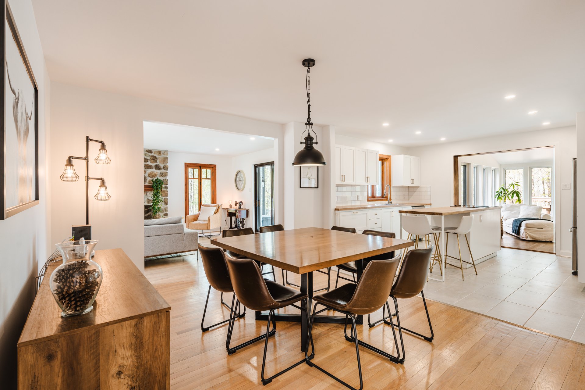 Saint-Armand, QC J0J 1N0, Canada, 5 Bedrooms Bedrooms, ,3 BathroomsBathrooms,Residential,Active,131324