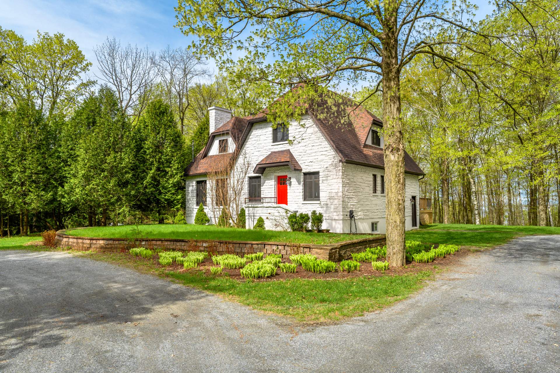 Saint-Armand, QC J0J 1N0, Canada, 5 Bedrooms Bedrooms, ,3 BathroomsBathrooms,Residential,Active,131324