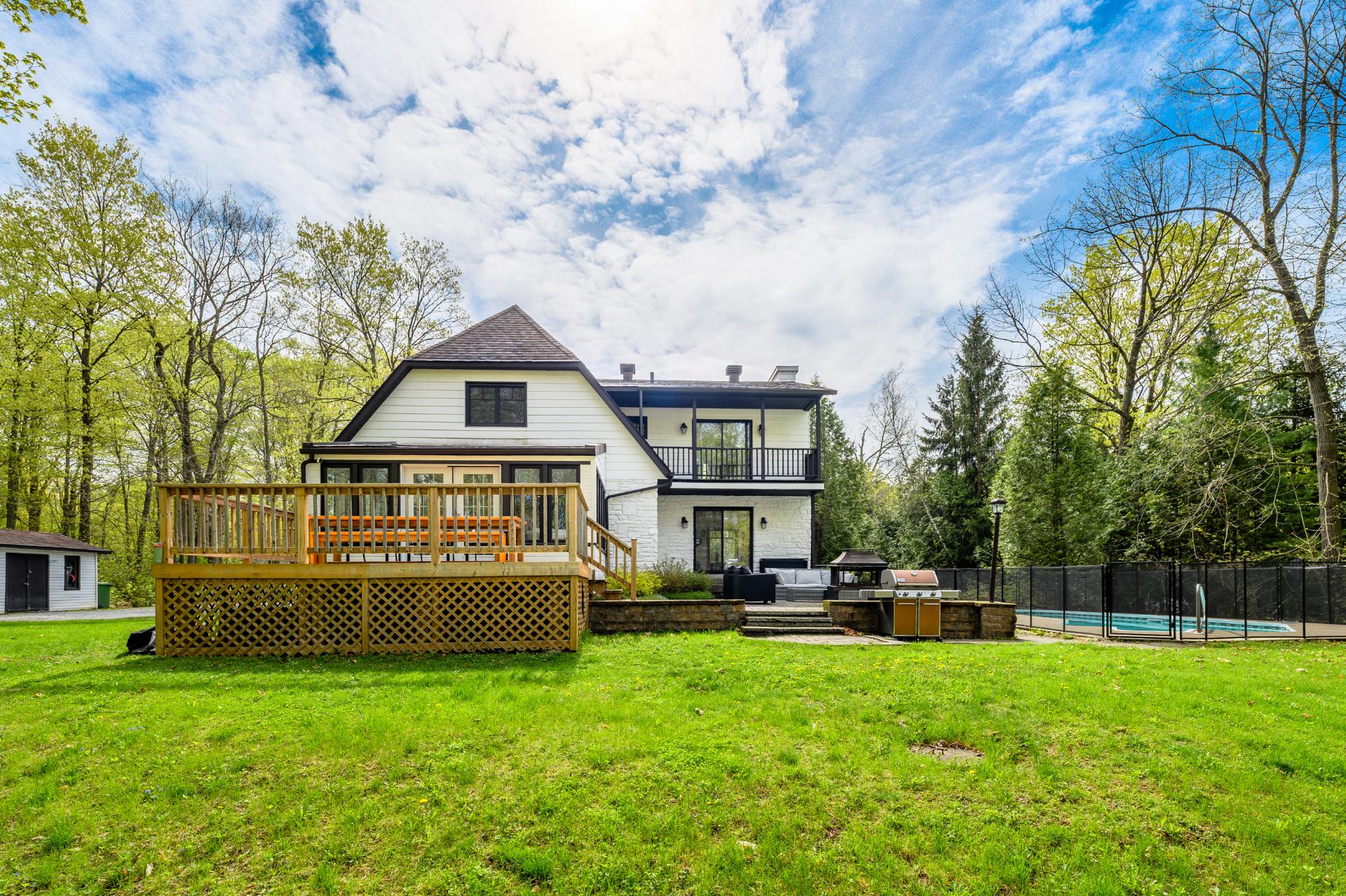Saint-Armand, QC J0J 1N0, Canada, 5 Bedrooms Bedrooms, ,3 BathroomsBathrooms,Residential,Active,131324