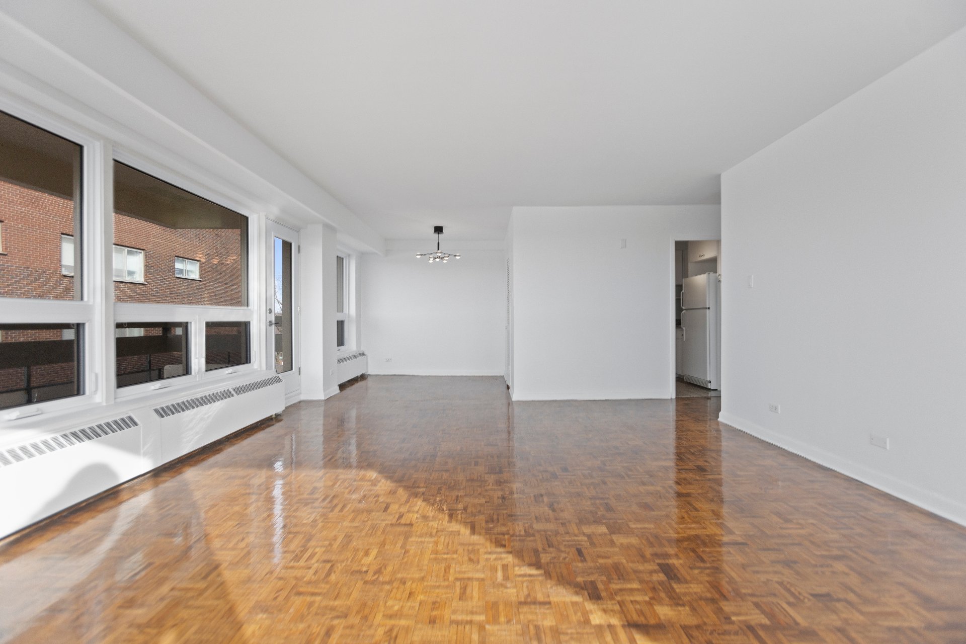 Côte-Saint-Luc, QC H3X 2W2, Canada, 2 Bedrooms Bedrooms, ,2 BathroomsBathrooms,Residential,Active,18206