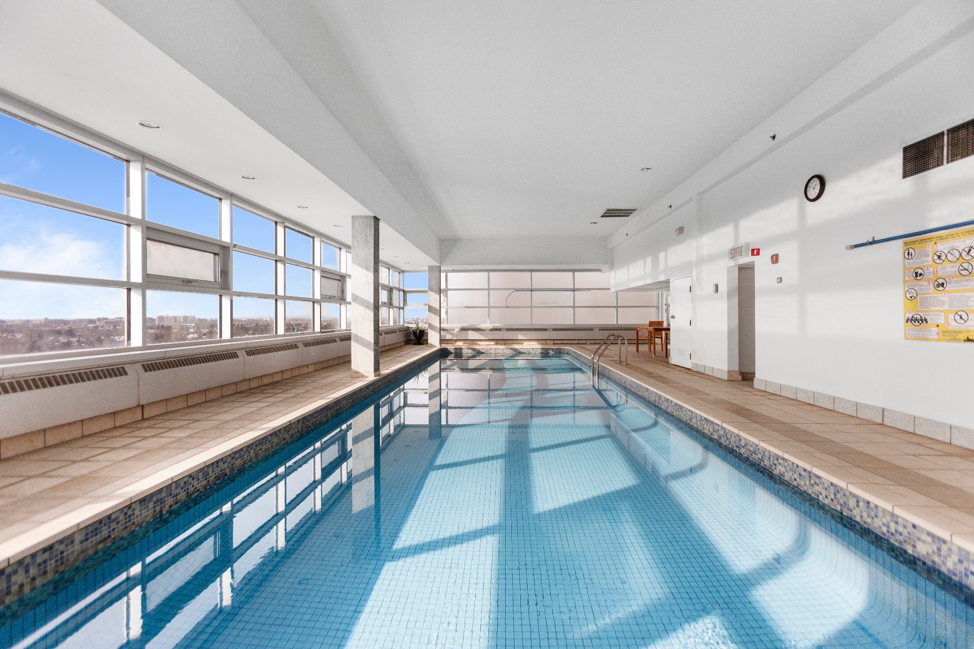 Côte-Saint-Luc, QC H3X 2W2, Canada, 2 Bedrooms Bedrooms, ,2 BathroomsBathrooms,Residential,Active,18206