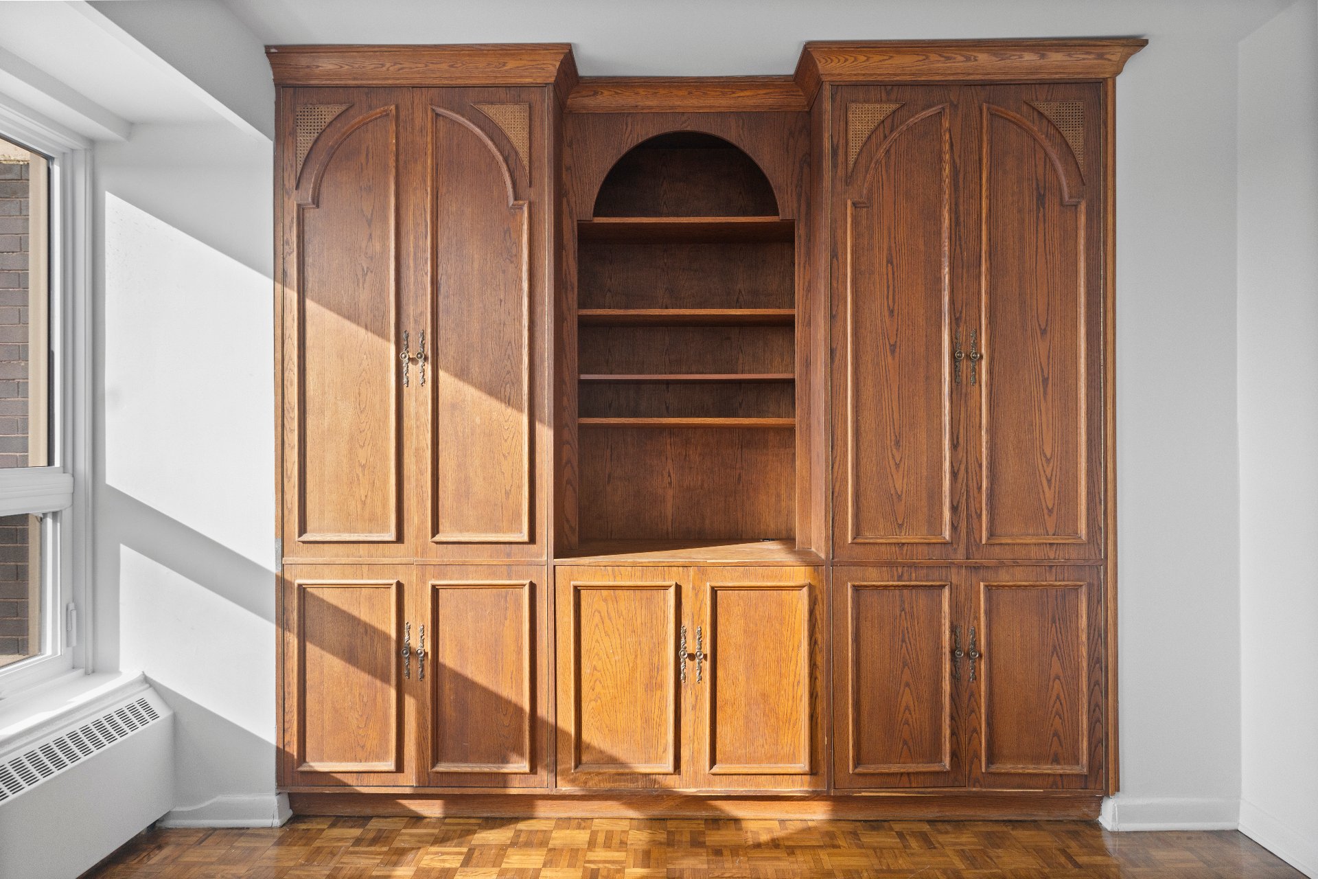 Côte-Saint-Luc, QC H3X 2W2, Canada, 2 Bedrooms Bedrooms, ,2 BathroomsBathrooms,Residential,Active,18206