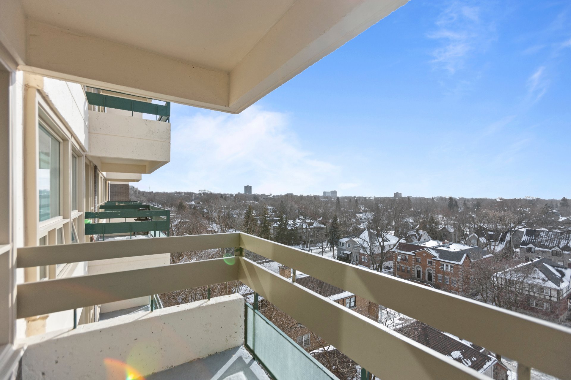 Côte-Saint-Luc, QC H3X 2W2, Canada, 2 Bedrooms Bedrooms, ,2 BathroomsBathrooms,Residential,Active,18206