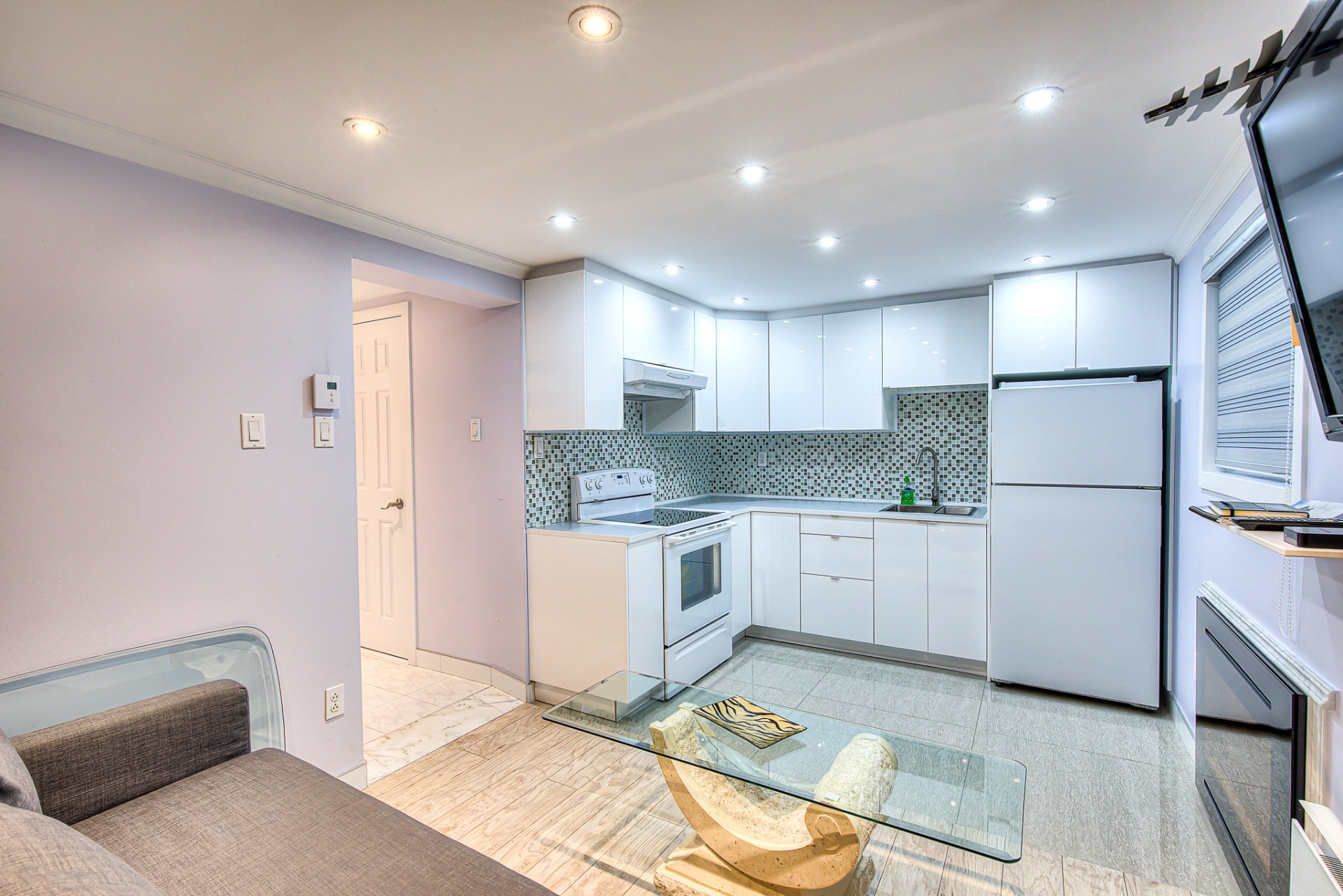 Montréal (Villeray/Saint-Michel/Parc-Extension), QC H3N 2V2, Canada, 6 Bedrooms Bedrooms, ,2 BathroomsBathrooms,Residential,Active,52918