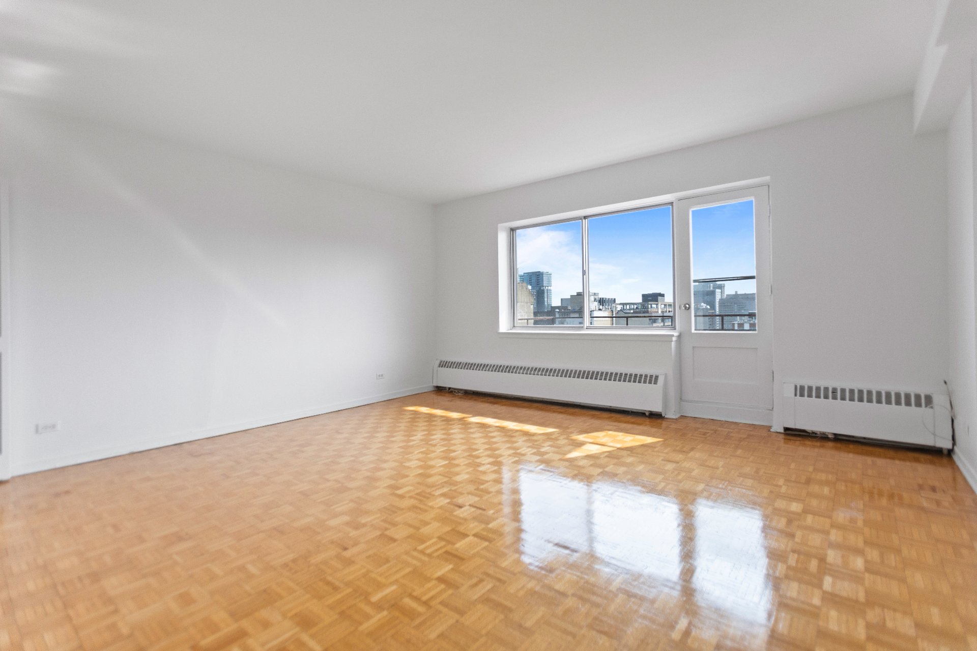 Montréal (Ville-Marie), QC H3H 2J8, Canada, 1 Bedroom Bedrooms, ,1 BathroomBathrooms,Residential,Active,46253