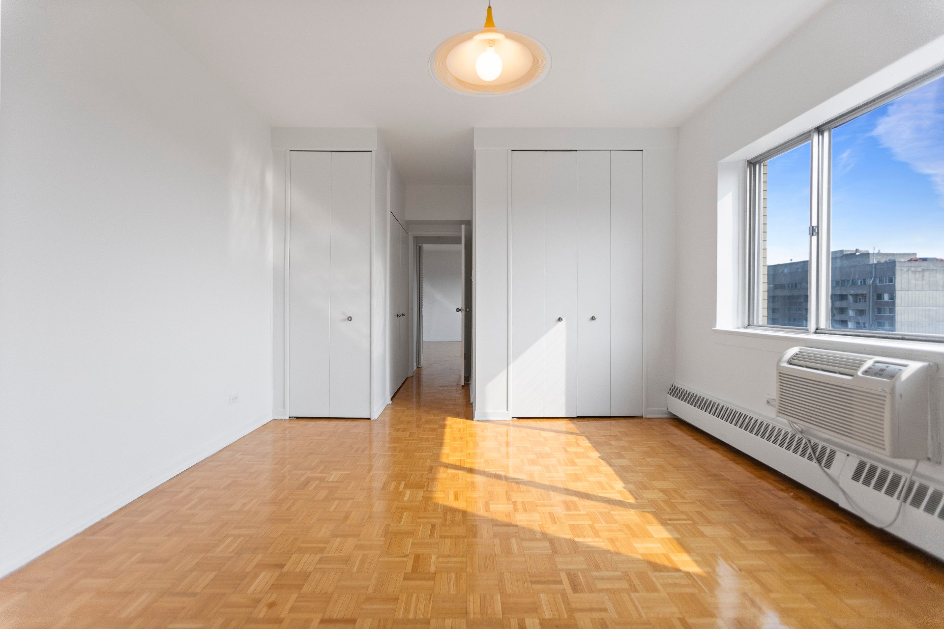 Montréal (Ville-Marie), QC H3H 2J8, Canada, 1 Bedroom Bedrooms, ,1 BathroomBathrooms,Residential,Active,46253