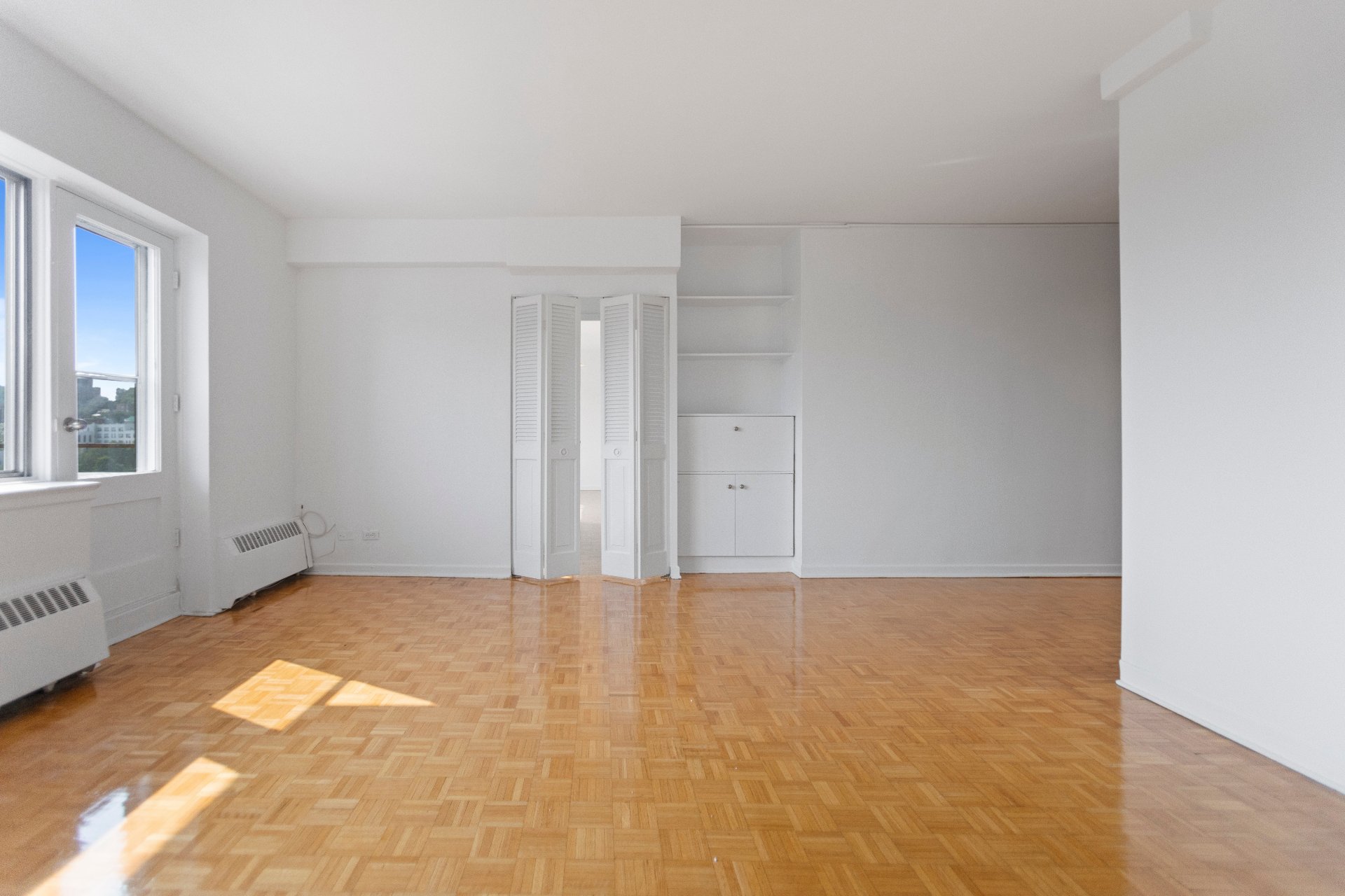 Montréal (Ville-Marie), QC H3H 2J8, Canada, 1 Bedroom Bedrooms, ,1 BathroomBathrooms,Residential,Active,46253