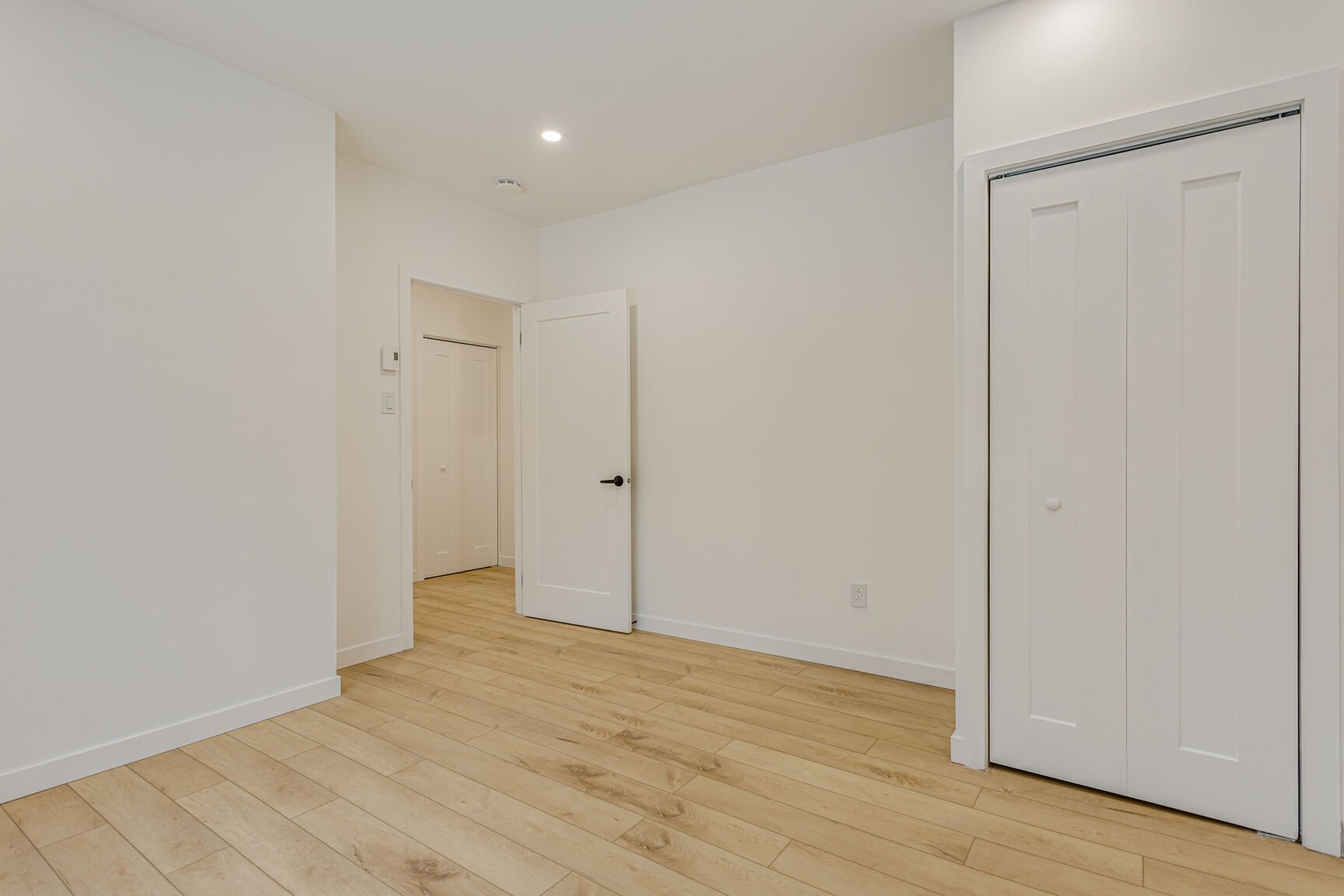 Montréal (Le Sud-Ouest), QC H4E 3C5, Canada, 4 Bedrooms Bedrooms, ,1 BathroomBathrooms,Residential,Active,132399