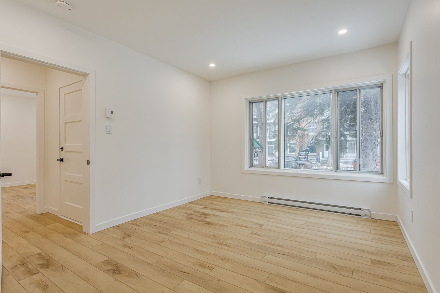 Montréal (Le Sud-Ouest), QC H4E 3C5, Canada, 4 Bedrooms Bedrooms, ,1 BathroomBathrooms,Residential,Active,132399