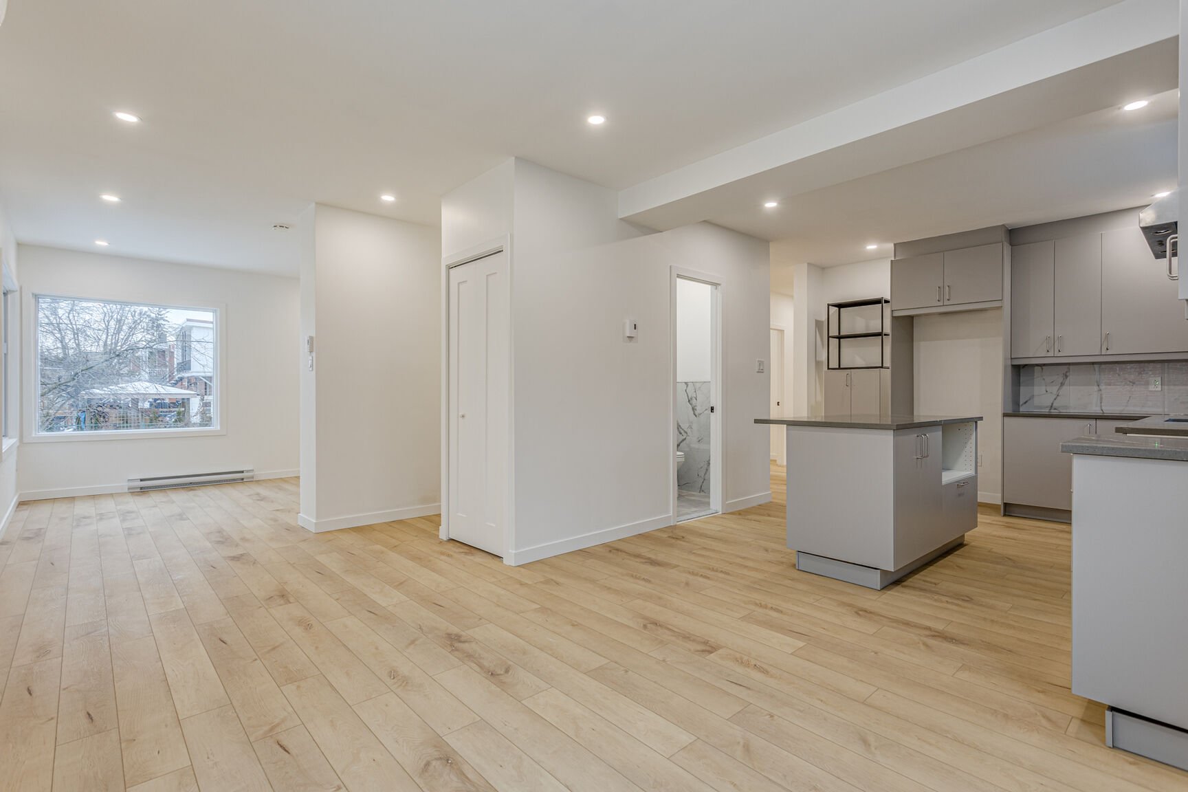 Montréal (Le Sud-Ouest), QC H4E 3C5, Canada, 4 Bedrooms Bedrooms, ,1 BathroomBathrooms,Residential,Active,132399