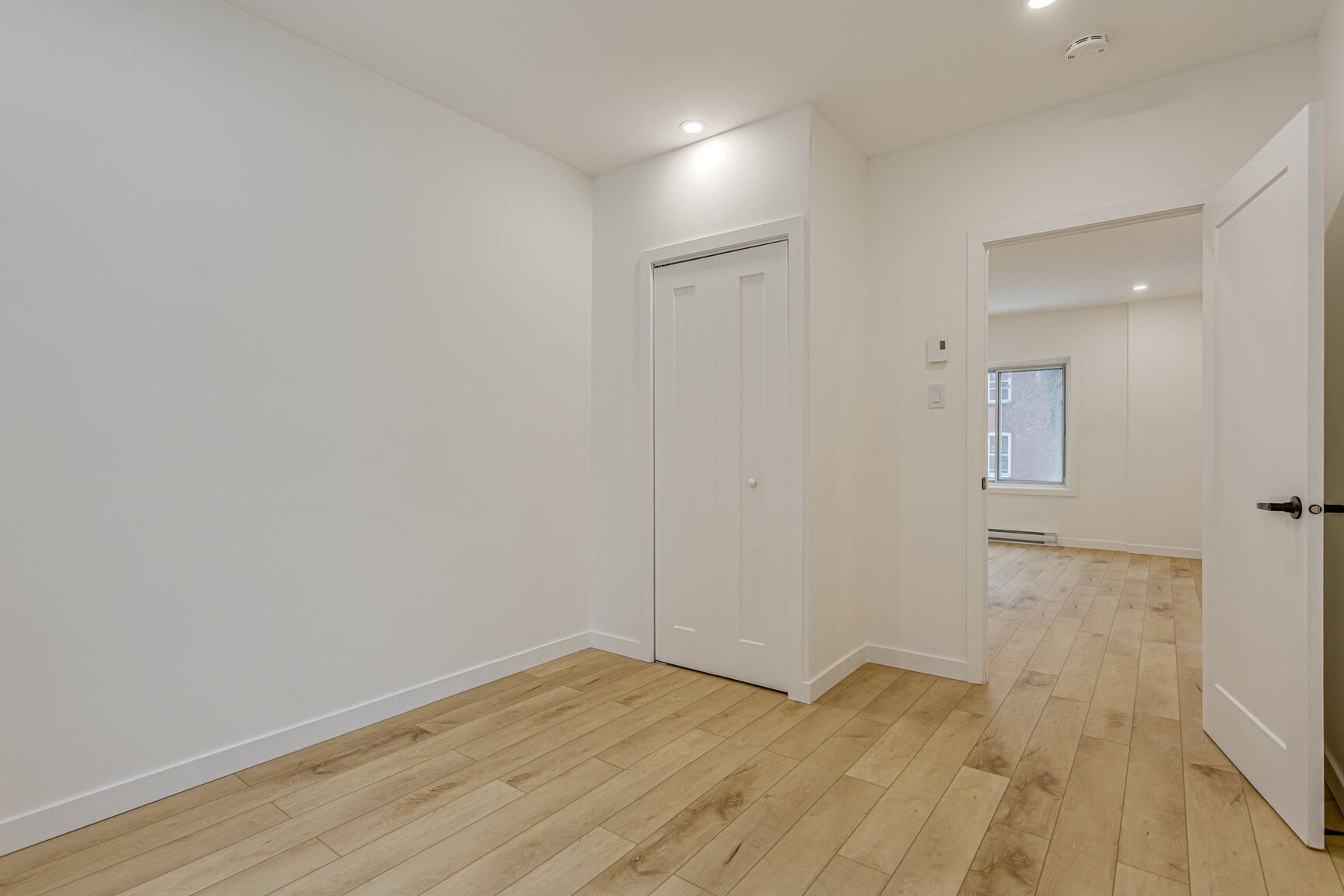 Montréal (Le Sud-Ouest), QC H4E 3C5, Canada, 4 Bedrooms Bedrooms, ,1 BathroomBathrooms,Residential,Active,132399