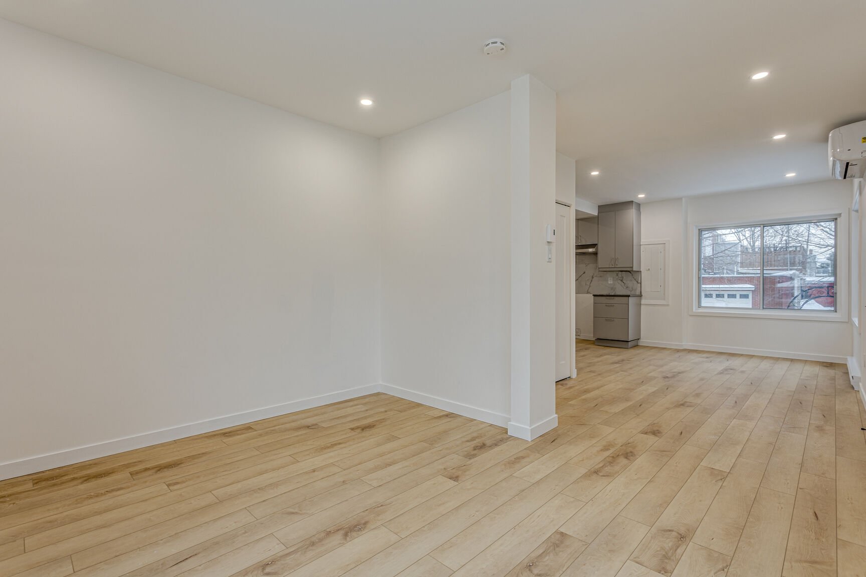 Montréal (Le Sud-Ouest), QC H4E 3C5, Canada, 4 Bedrooms Bedrooms, ,1 BathroomBathrooms,Residential,Active,132399