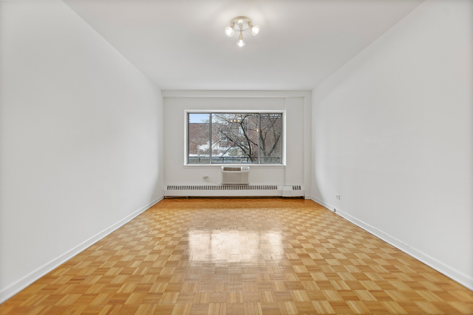 Montréal (Ville-Marie), QC H3H 2J8, Canada, 1 Bedroom Bedrooms, ,1 BathroomBathrooms,Residential,Active,12514