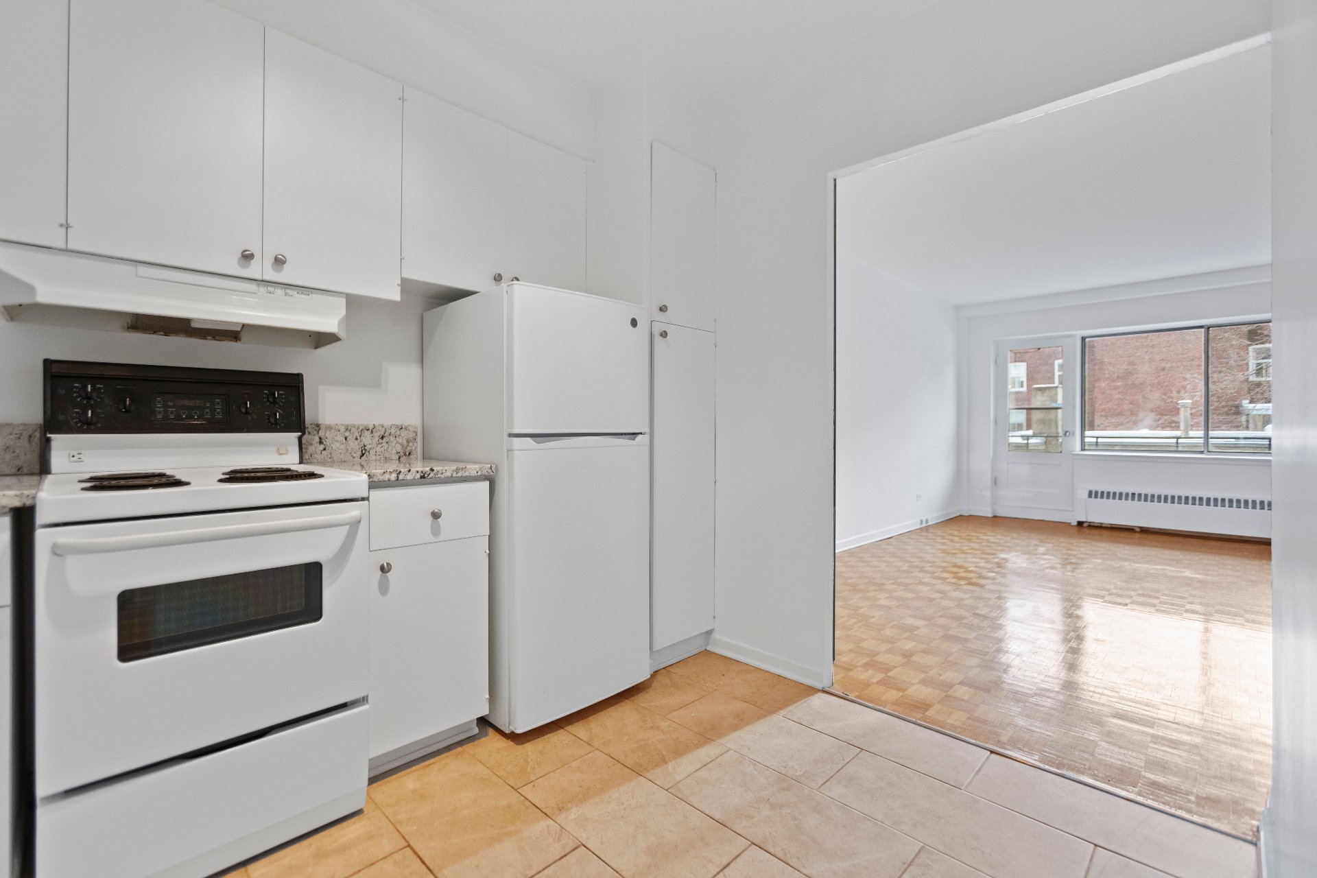 Montréal (Ville-Marie), QC H3H 2J8, Canada, 1 Bedroom Bedrooms, ,1 BathroomBathrooms,Residential,Active,12514