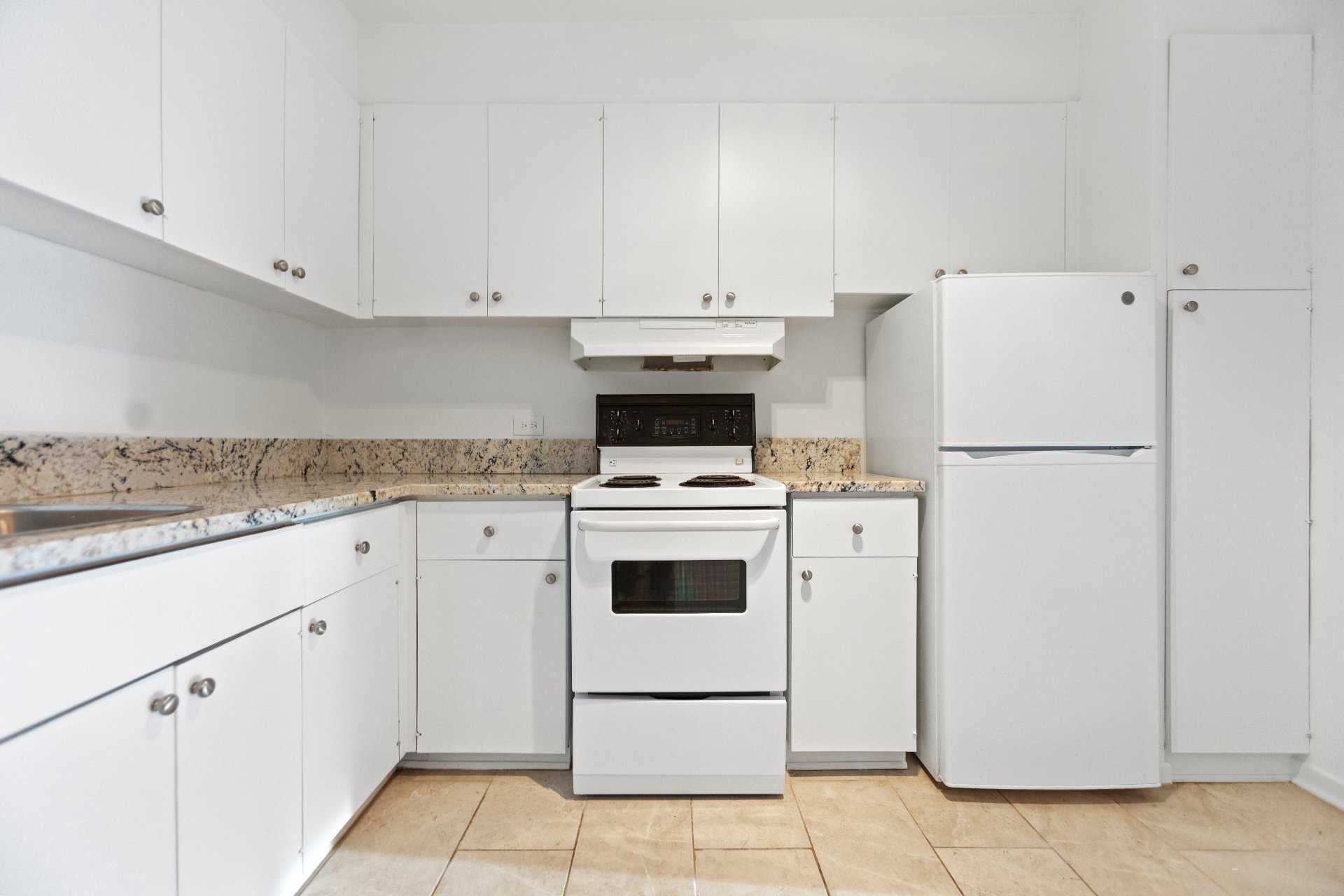 Montréal (Ville-Marie), QC H3H 2J8, Canada, 1 Bedroom Bedrooms, ,1 BathroomBathrooms,Residential,Active,12514