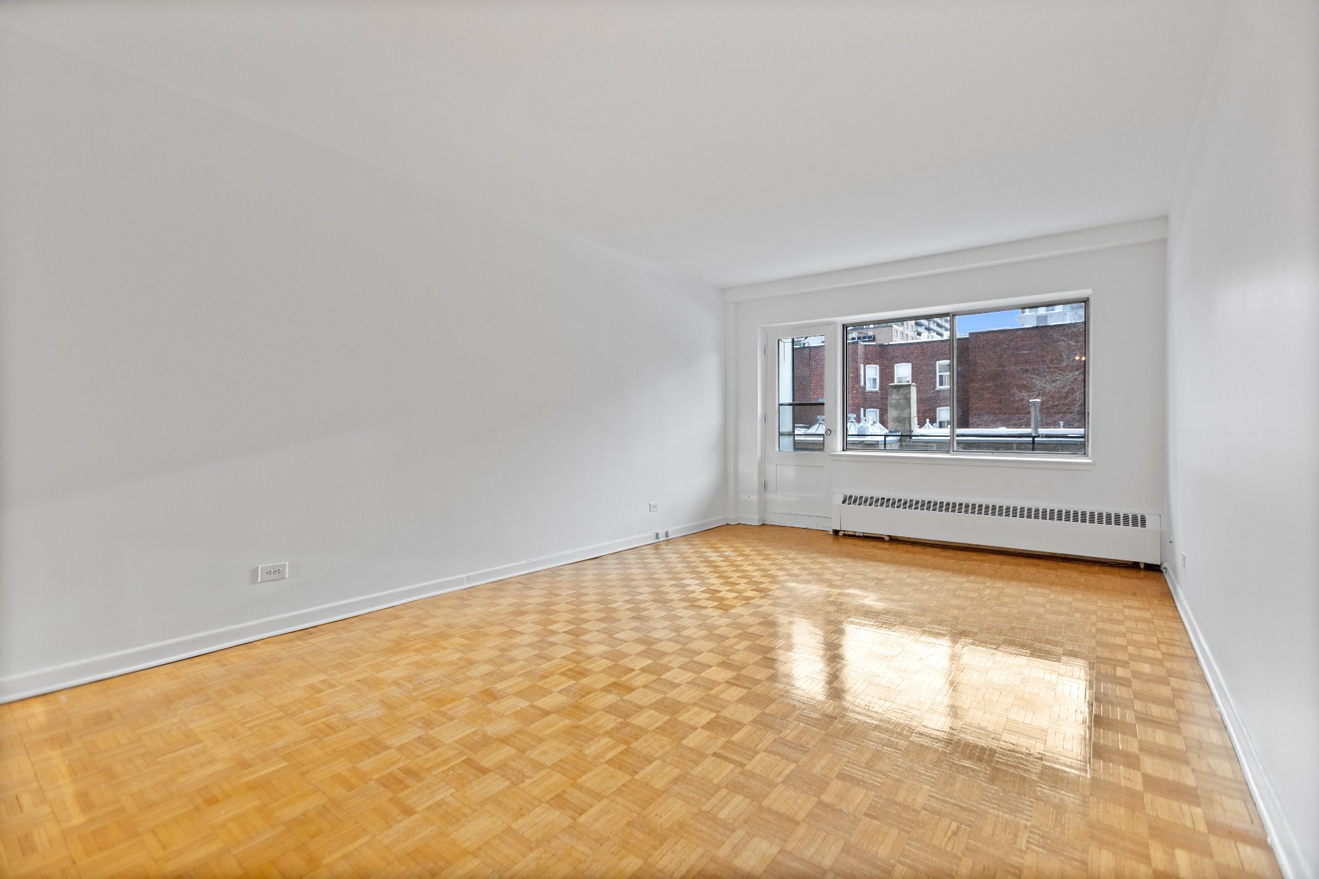 Montréal (Ville-Marie), QC H3H 2J8, Canada, 1 Bedroom Bedrooms, ,1 BathroomBathrooms,Residential,Active,12514