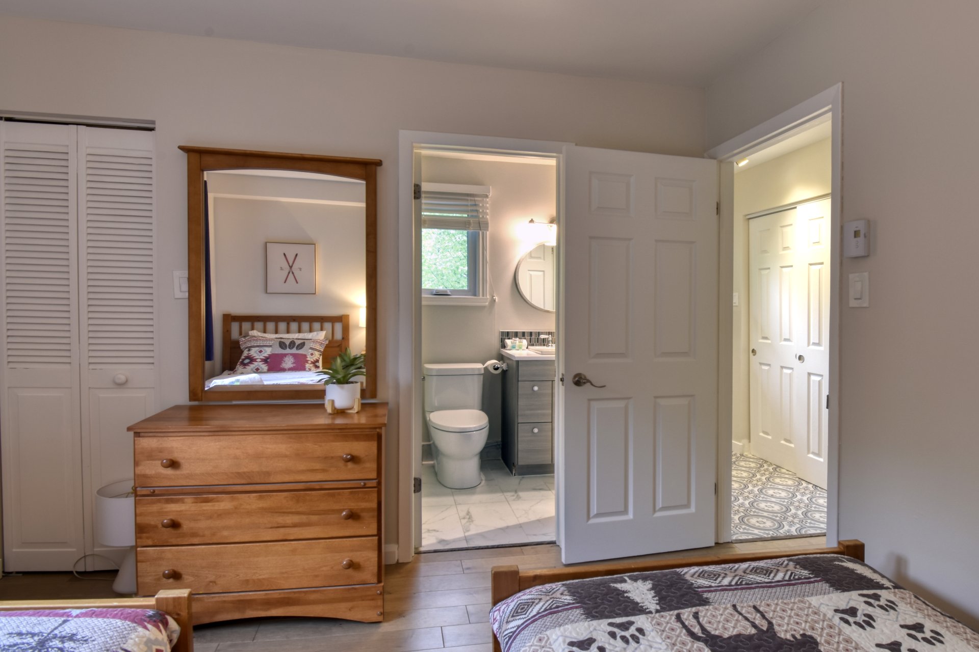 Mont-Tremblant, QC J8E 1B9, Canada, 2 Bedrooms Bedrooms, ,2 BathroomsBathrooms,Residential,Active,30512