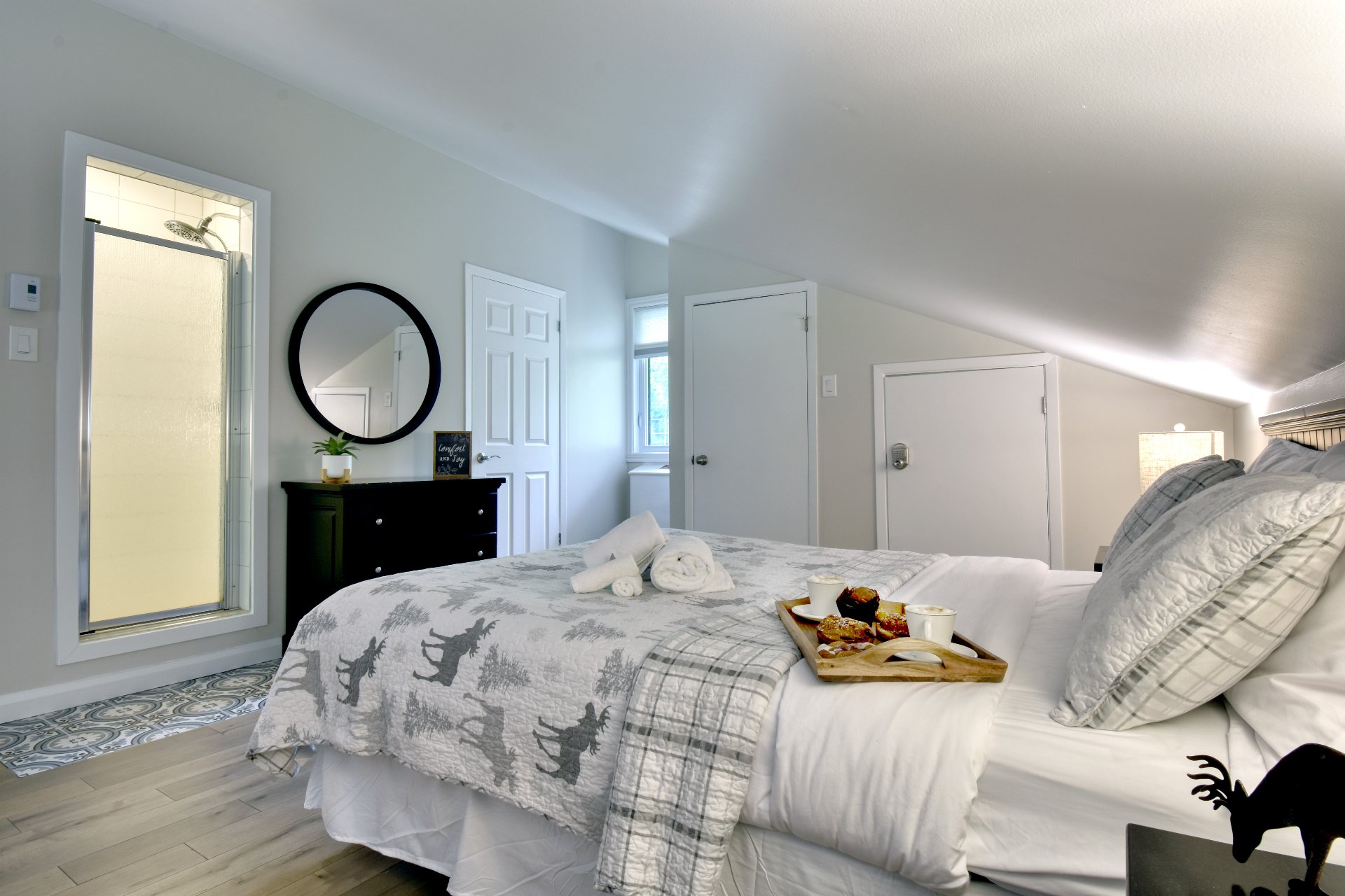 Mont-Tremblant, QC J8E 1B9, Canada, 2 Bedrooms Bedrooms, ,2 BathroomsBathrooms,Residential,Active,30512