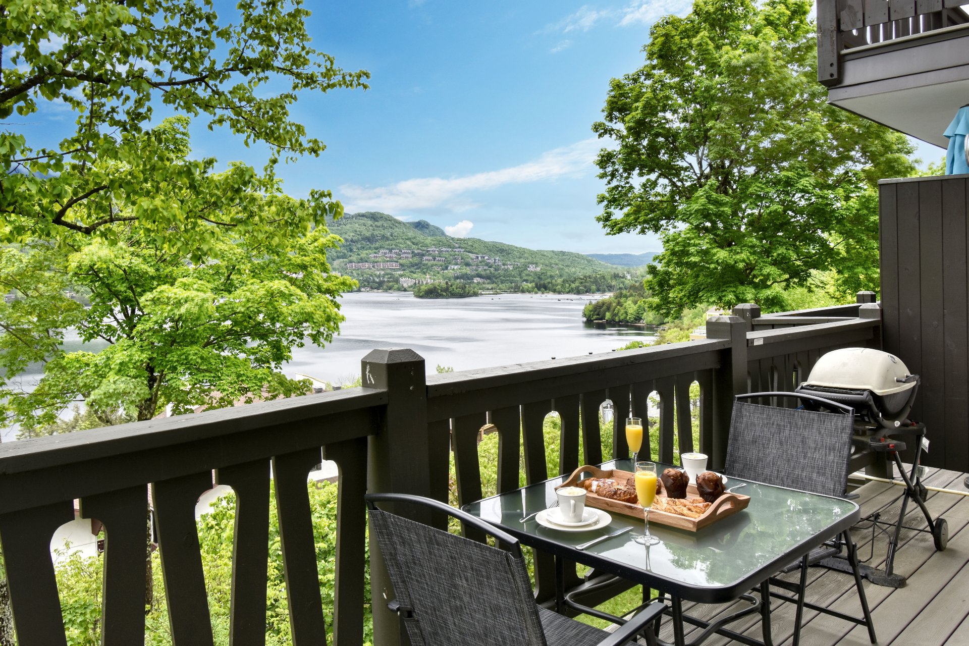 Mont-Tremblant, QC J8E 1B9, Canada, 2 Bedrooms Bedrooms, ,2 BathroomsBathrooms,Residential,Active,30512