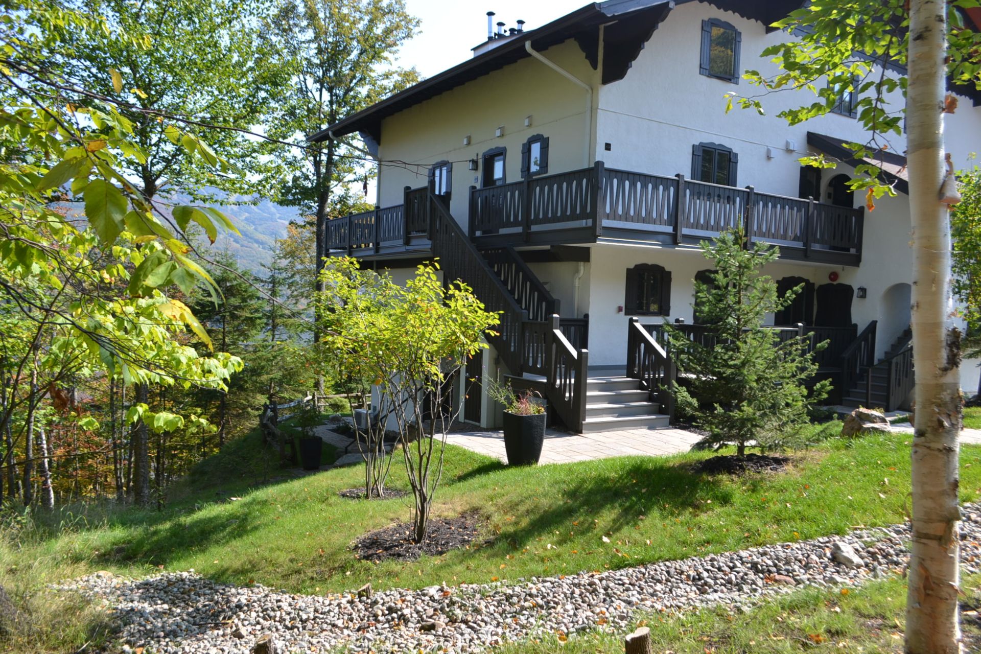 Mont-Tremblant, QC J8E 1B9, Canada, 2 Bedrooms Bedrooms, ,2 BathroomsBathrooms,Residential,Active,30512