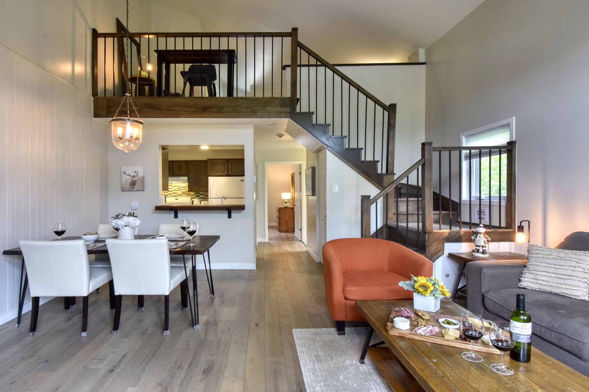 Mont-Tremblant, QC J8E 1B9, Canada, 2 Bedrooms Bedrooms, ,2 BathroomsBathrooms,Residential,Active,30512