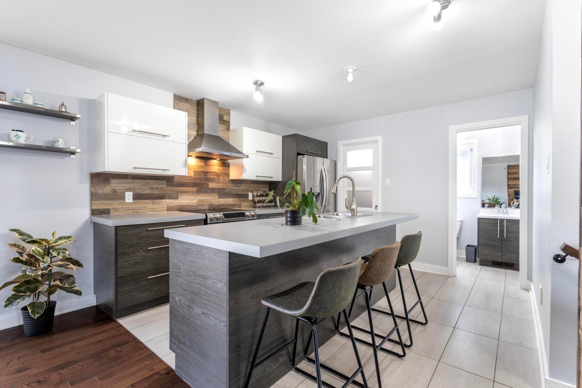 Mirabel, QC J7N 0P8, Canada, 3 Bedrooms Bedrooms, ,1 BathroomBathrooms,Residential,Active,16373