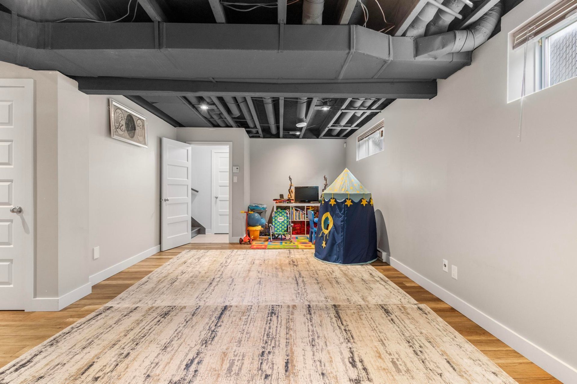 Mirabel, QC J7N 0P8, Canada, 3 Bedrooms Bedrooms, ,1 BathroomBathrooms,Residential,Active,16373