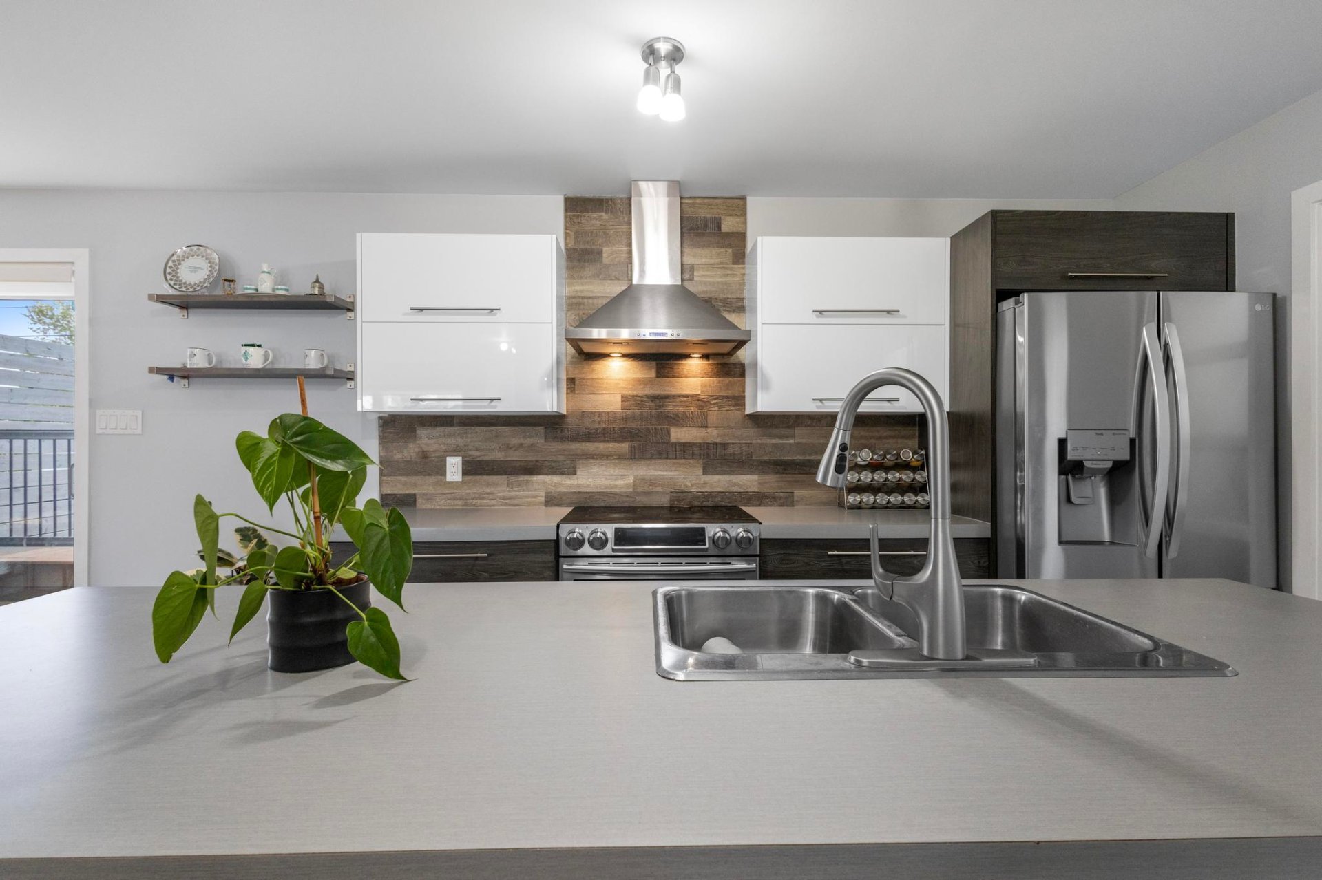 Mirabel, QC J7N 0P8, Canada, 3 Bedrooms Bedrooms, ,1 BathroomBathrooms,Residential,Active,16373