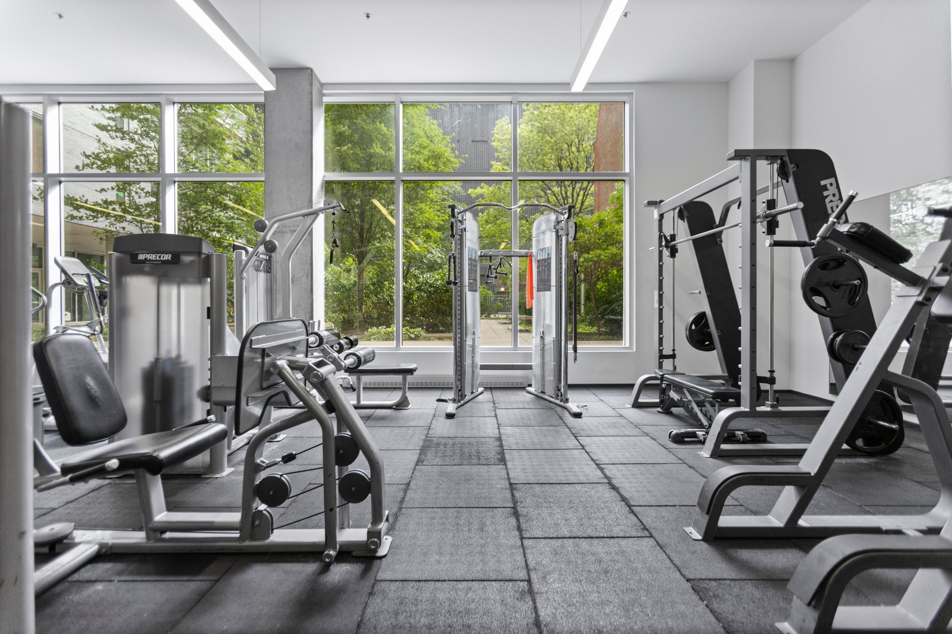 Montréal (Ville-Marie), QC H3H 0A2, Canada, 2 Bedrooms Bedrooms, ,2 BathroomsBathrooms,Residential,Active,235269