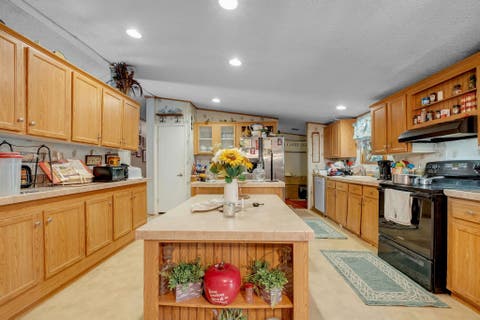 Tiny photo for 9016 Glover Court, Tallahassee, FL 32305 (MLS # 402100)