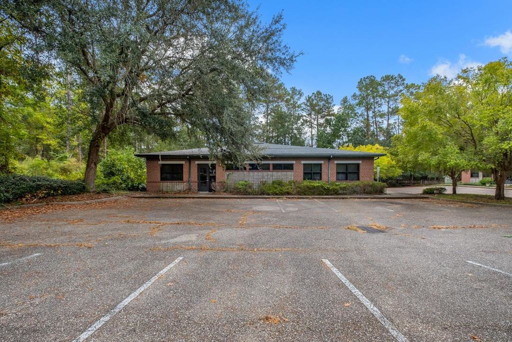 Photo of 1917 Commonwealth Lane, Tallahassee, FL 32303 (MLS # 393685)
