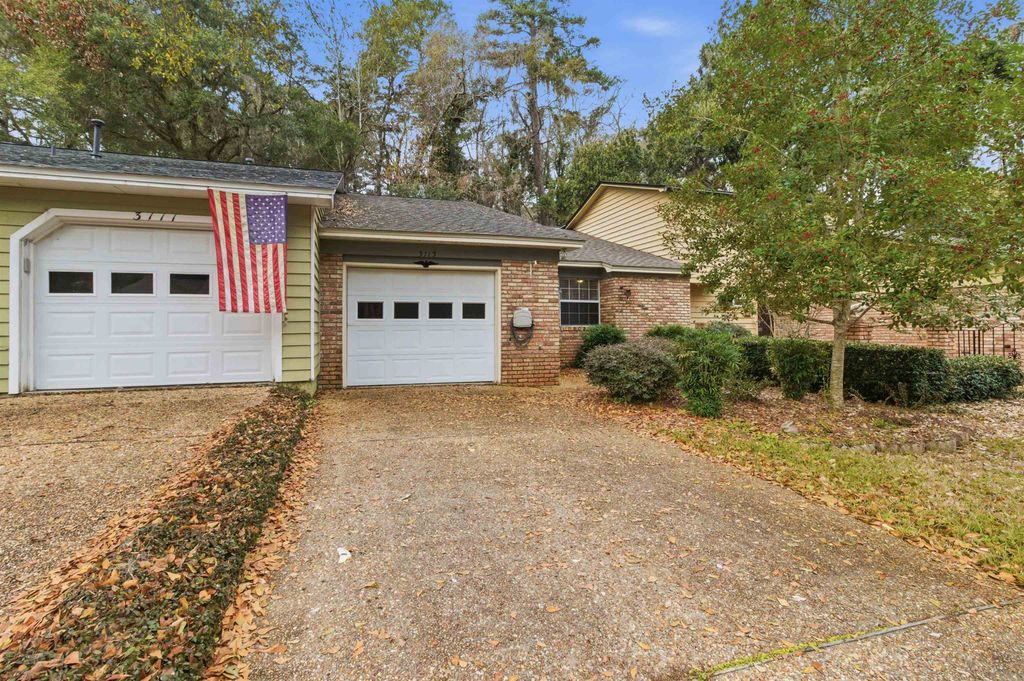 Photo of 3113 Brockton Way Way, Tallahassee, FL 32308 (MLS # 396091)