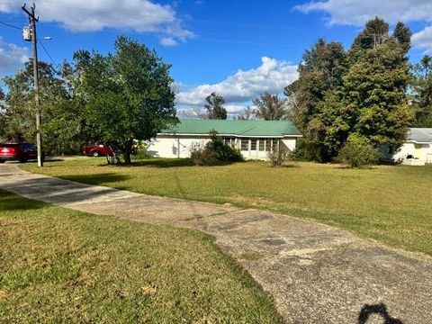 A home in Chattahoochee