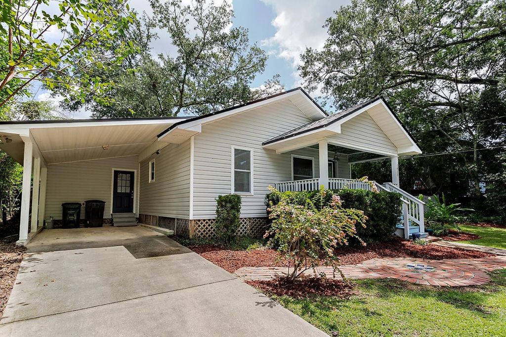 Photo of 1415 Jackson Street, Tallahassee, FL 32303 (MLS # 389770)
