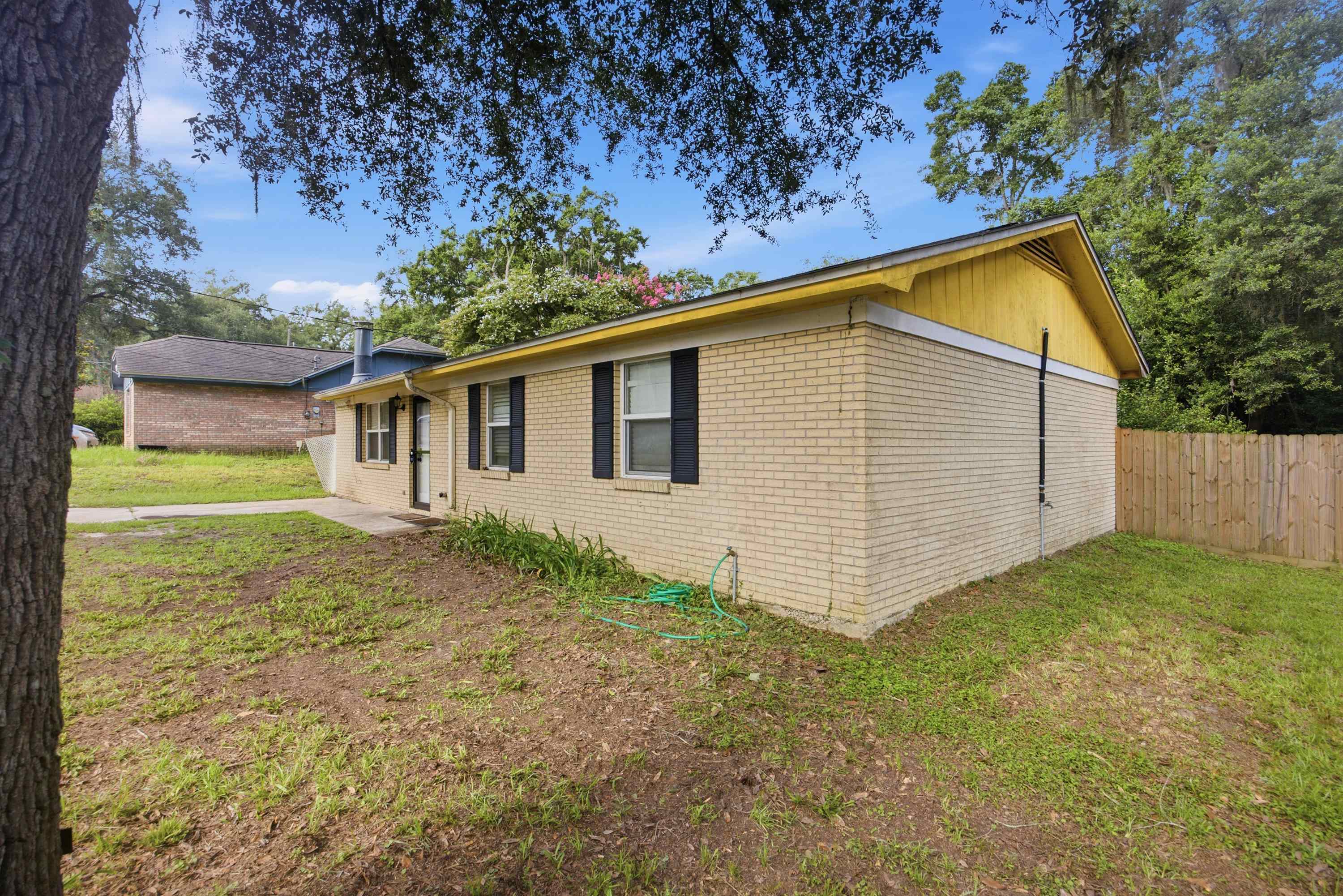 4020 Elder Lane