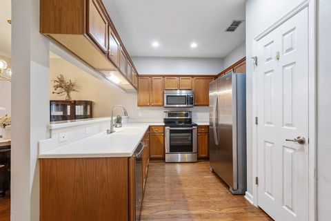 Tiny photo for 1320 HENDRIX Apt 908 Road #908, Tallahassee, FL 32301 (MLS # 395844)