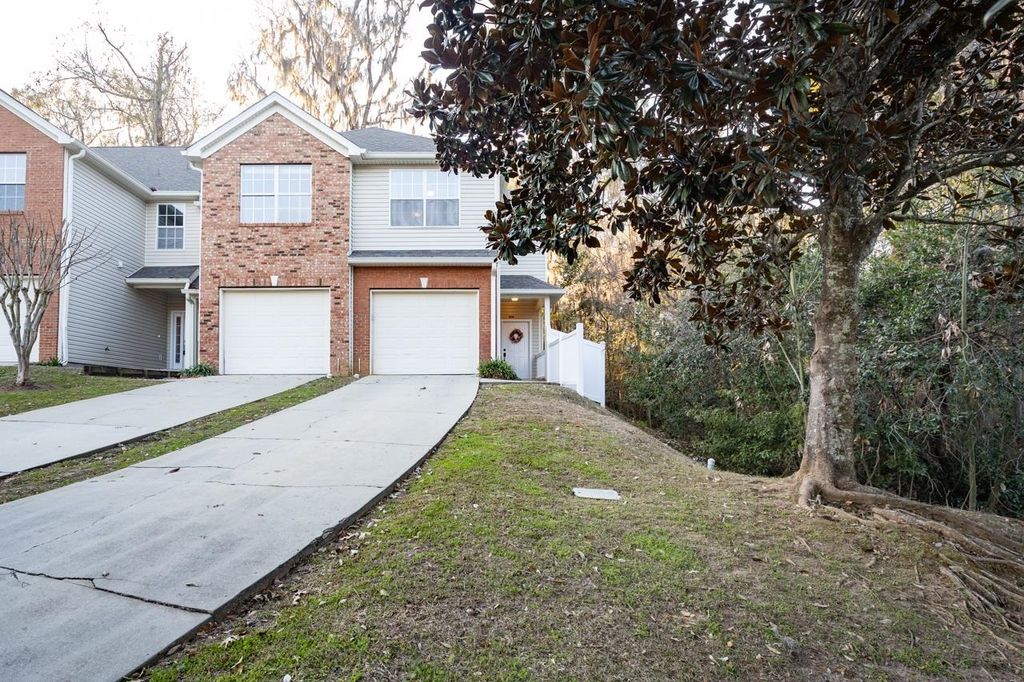 Photo of 1320 HENDRIX Road, Tallahassee, FL 32301 (MLS # 395844)