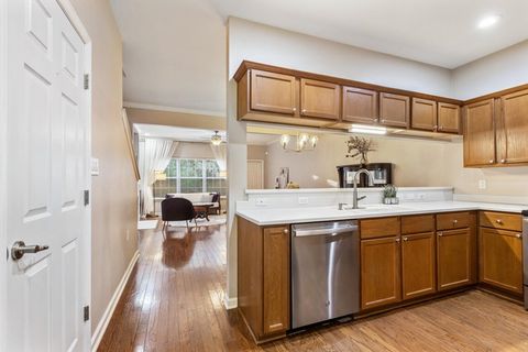 Tiny photo for 1320 HENDRIX Apt 908 Road #908, Tallahassee, FL 32301 (MLS # 395844)