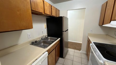 Tiny photo for 1315 Airport Drive #B02, Tallahassee, FL 32304 (MLS # 398866)