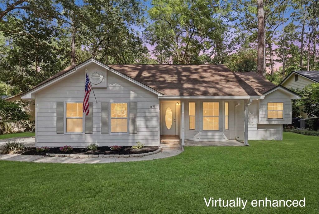 Photo of 1611 Flint Ridge Lane, Tallahassee, FL 32312 (MLS # 402680)