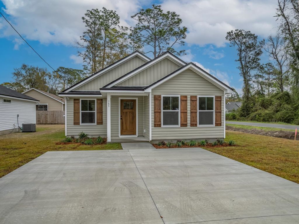 Photo of 60 Cochise Street, Crawfordville, FL 32327 (MLS # 398000)