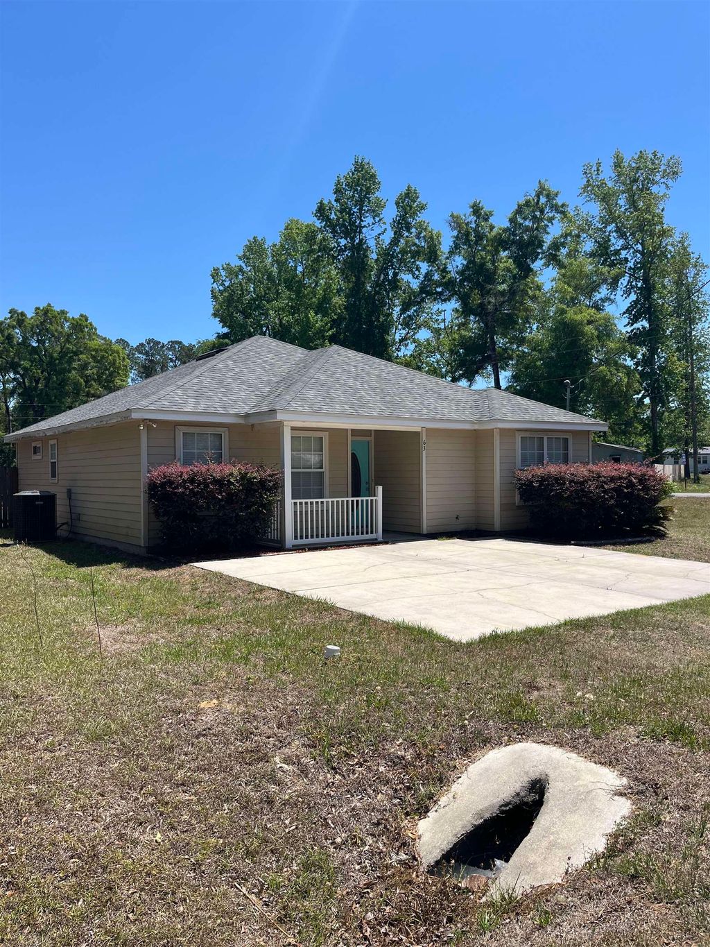 Photo of 63 Mohave Road, Crawfordville, FL 32327 (MLS # 398916)