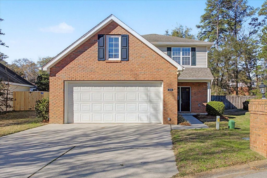 Photo of 3212 Castle Court Ct, Tallahassee, FL 32309 (MLS # 396616)