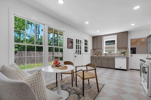 Tiny photo for 642 E GEORGIA Street, Tallahassee, FL 32308 (MLS # 398402)