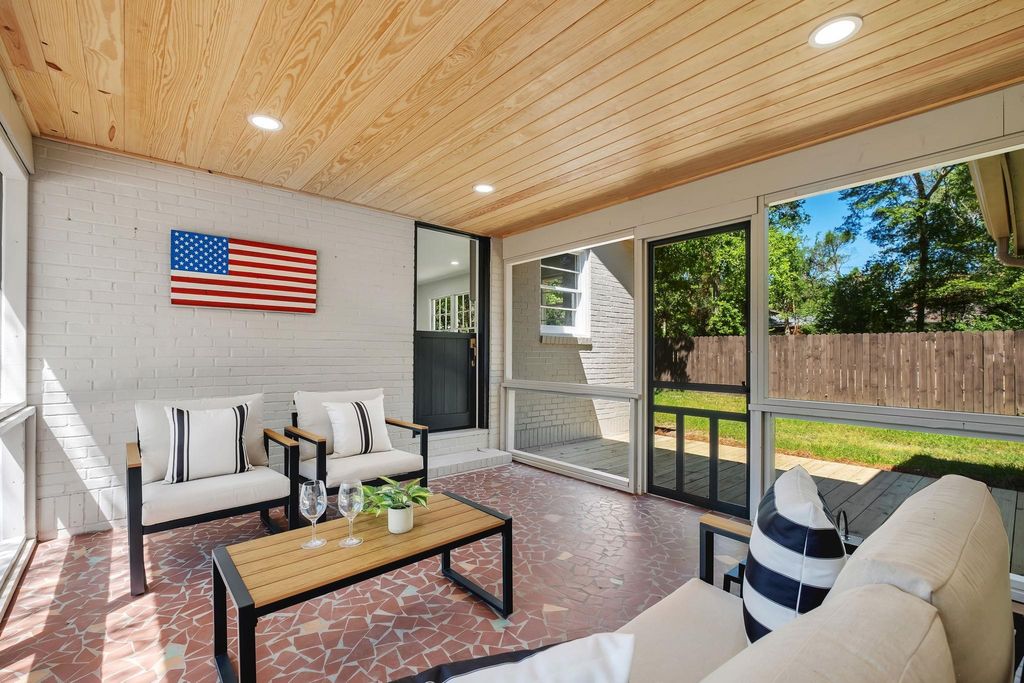 Photo of 642 E GEORGIA Street, Tallahassee, FL 32308 (MLS # 398402)