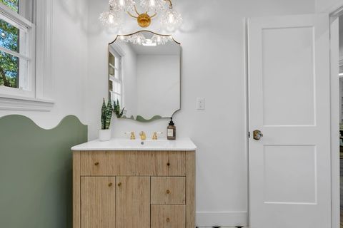 Tiny photo for 642 E GEORGIA Street, Tallahassee, FL 32308 (MLS # 398402)