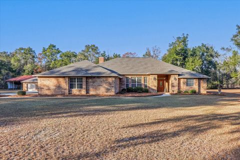 Photo of 116 Sweetwater Circle, Crawfordville, FL 32327 (MLS # 394370)