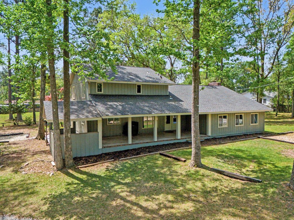 Photo of 3306-B Gallant Fox Trail, Tallahassee, FL 32309 (MLS # 398233)