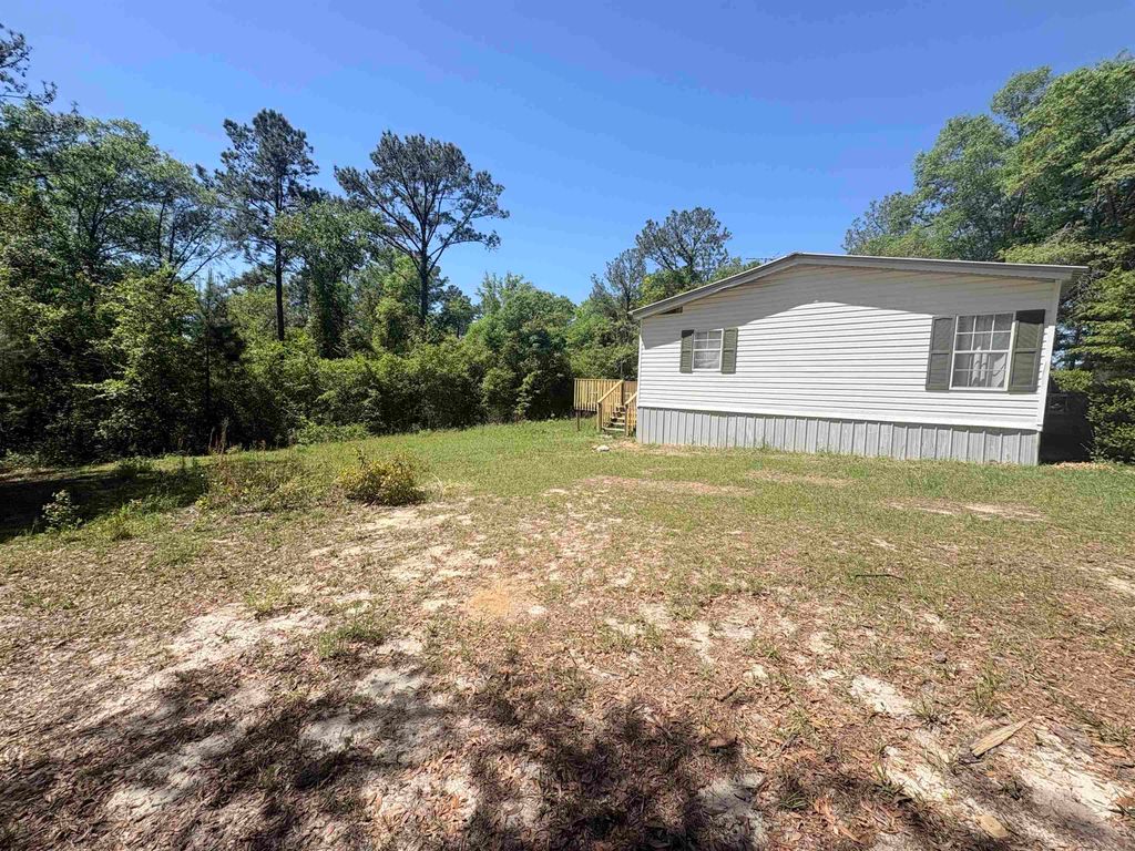 Photo of 366 S Oak Rd, Chattahoochee, FL 32324 (MLS # 398584)